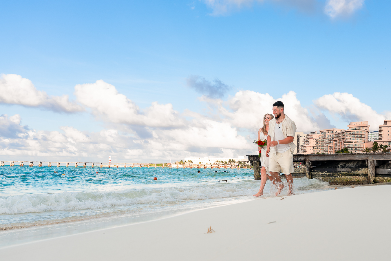 https://0201.nccdn.net/1_2/000/000/118/3bd/romantic-proposal-in-cancun-riu-cancun-allinclusive150.jpg.jpg