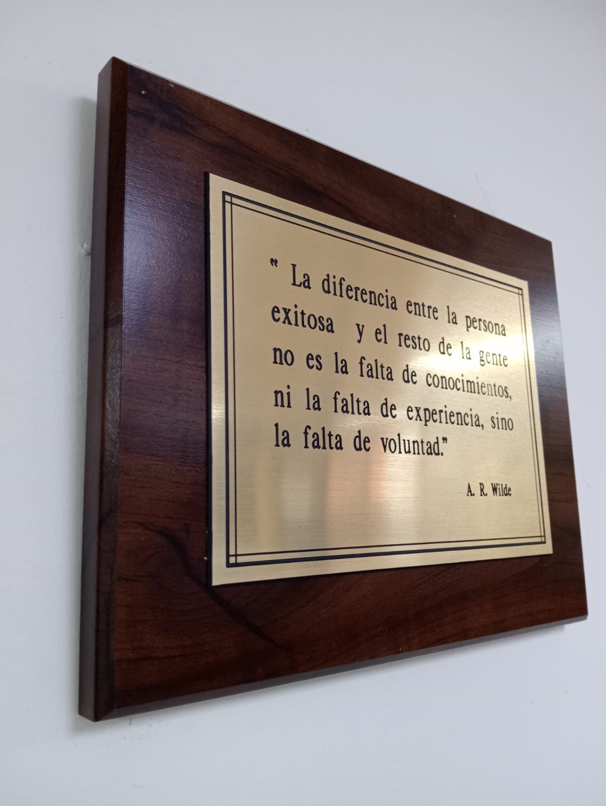 https://0201.nccdn.net/1_2/000/000/118/c8a/grabado-1-y-base.jpeg