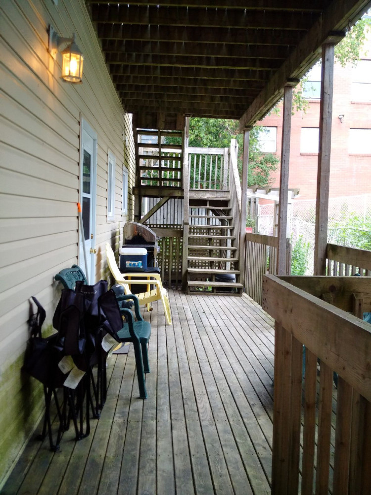 27 Horsfield St. #3 Deck