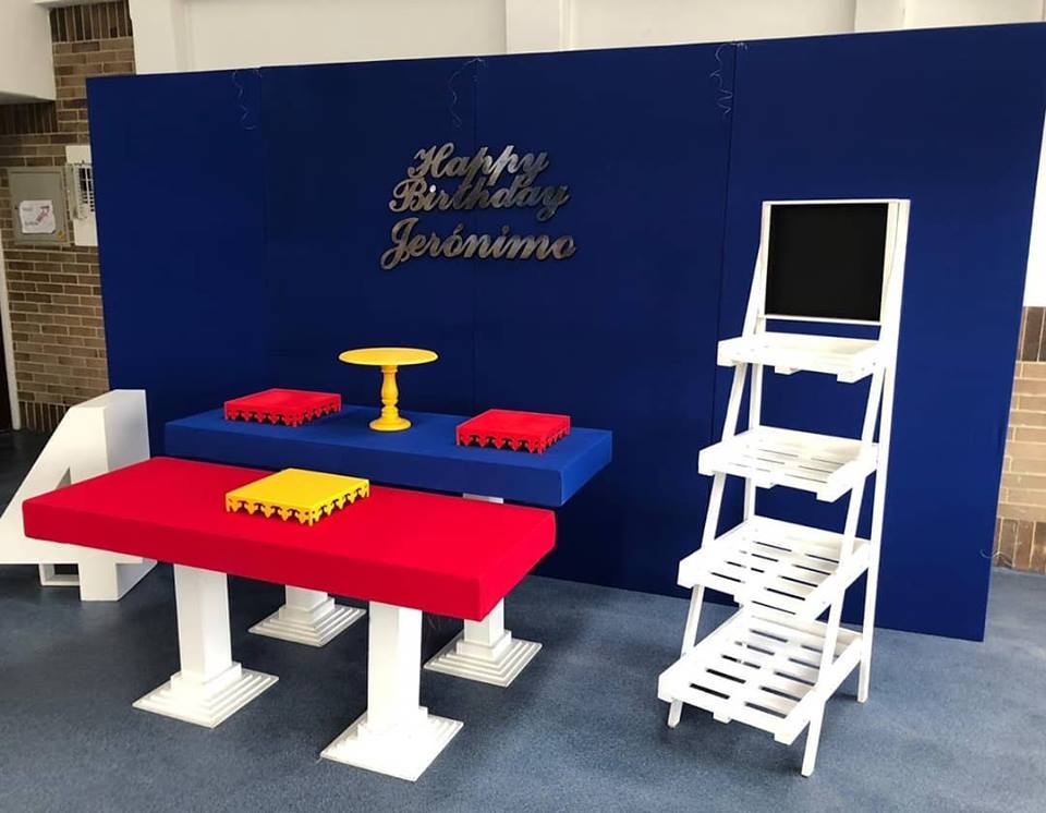 Meson Recta Doble
C/U 1.50mX55cm
Azul y Rojo
$ 120.000