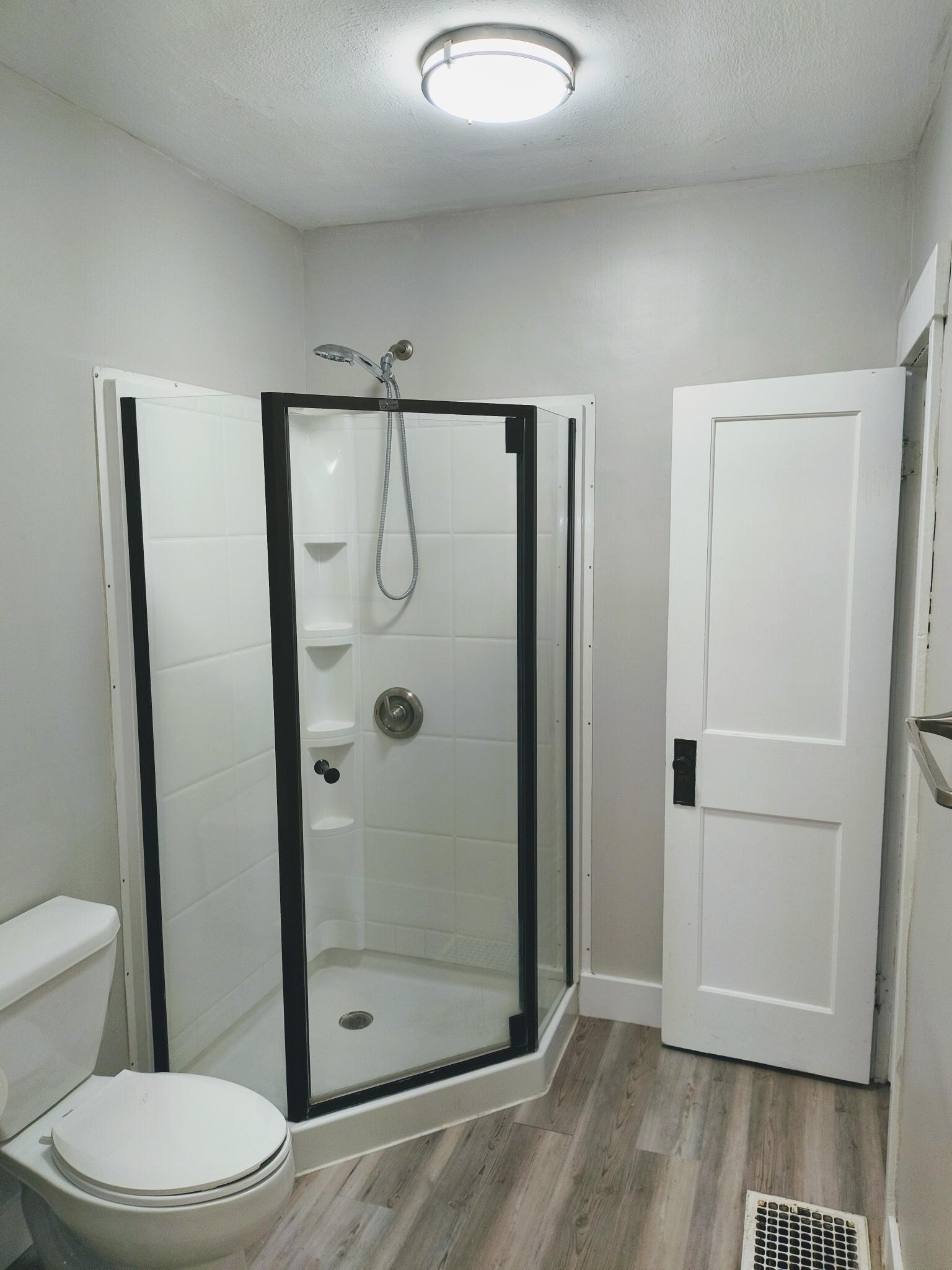 https://0201.nccdn.net/1_2/000/000/11a/26d/shower.jpg