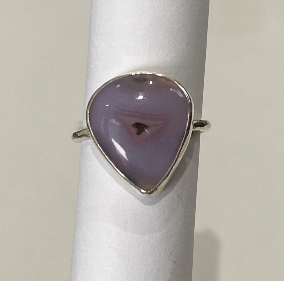 Purple Agate Ring EM 125
Sterling Silver
Size 6
$50.