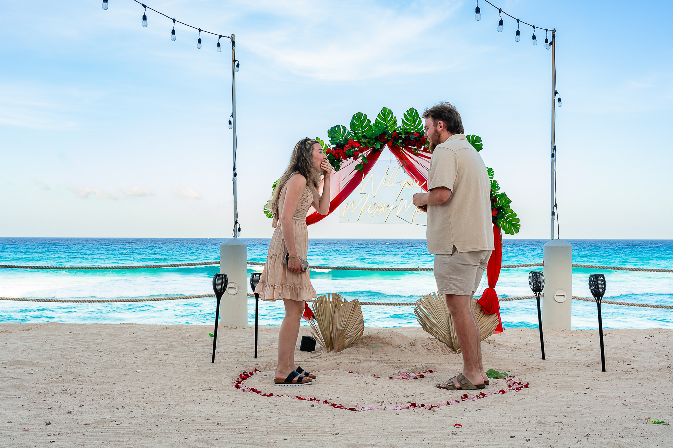 https://0201.nccdn.net/1_2/000/000/11c/25d/romantic-proposal-in-cancun-fiesta-americana-allinclusive53.jpg.jpg