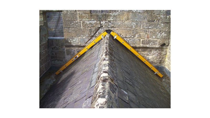 https://0201.nccdn.net/1_2/000/000/11c/49f/aydon-castle-bespoke-roof-ladder.jpg