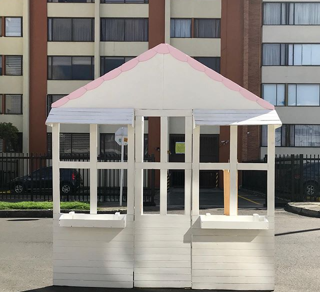 Ventanas
Color blanco
3 metro alto X 2.73 M,
Alquiler $320.000