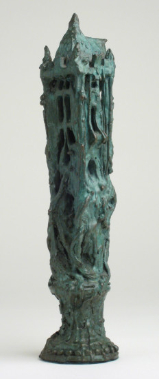 While castle (chess piece)
Artist: Bill Girard, Royal Oak, MI
Formerly collection of Allen Abramson
Photo courtesy of Ken Weikal, Farmington Hills, MI. 