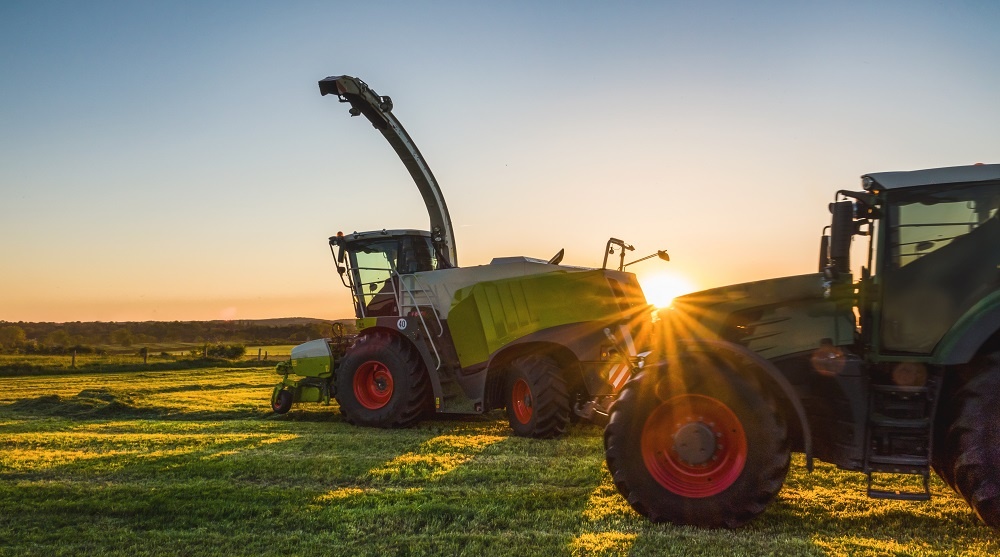 Farm tractor