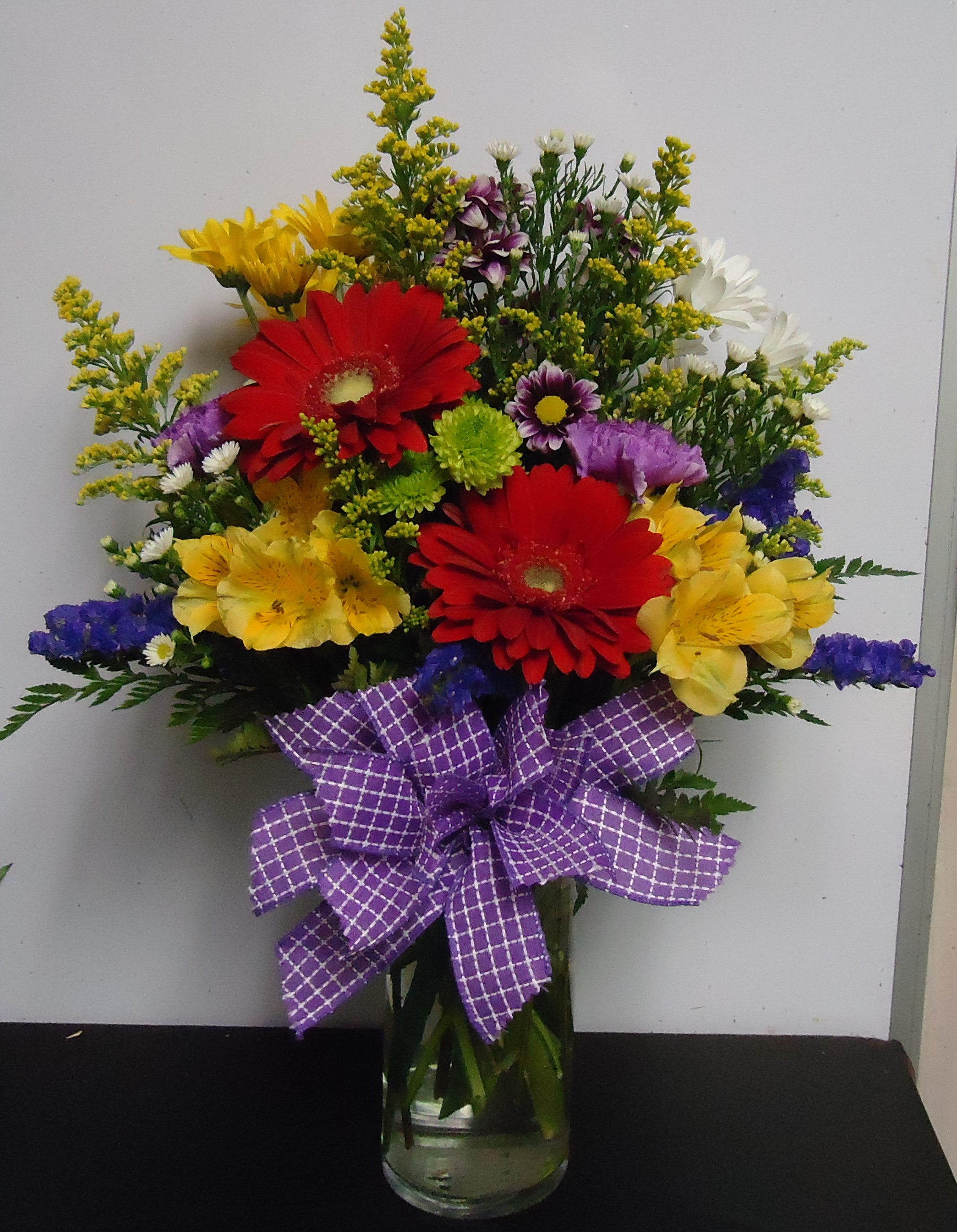 (2) (Medium) Designer's Choice
Fresh Mix Vase
$65.00 & Up
(Flowers & Colors May Vary)