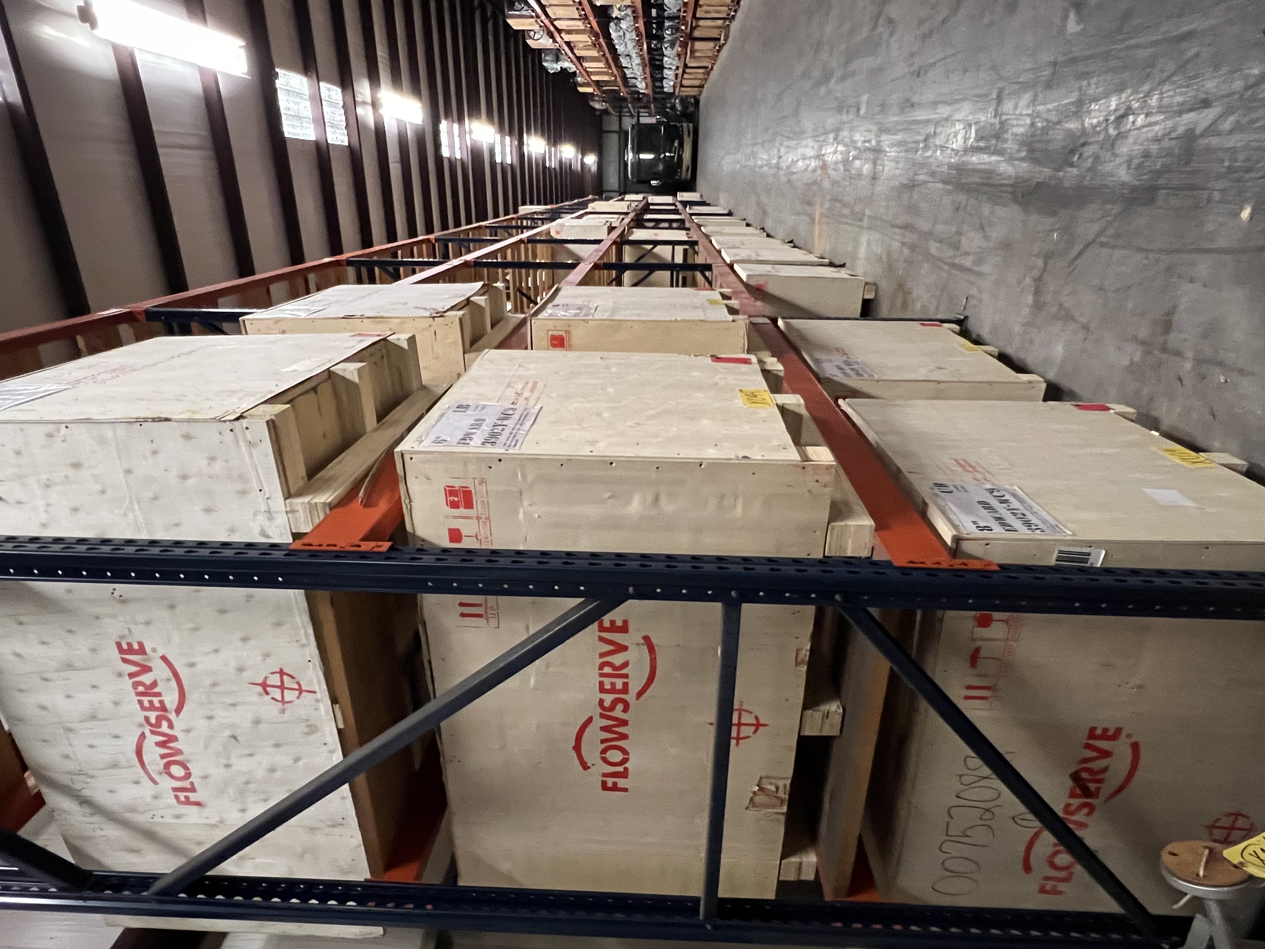 https://0201.nccdn.net/1_2/000/000/11e/131/4remco-warehouse-photos--10-.jpg