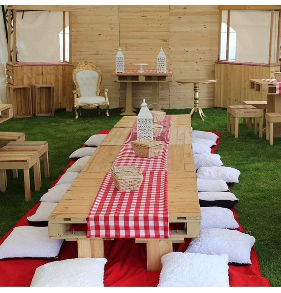 Cojines en tela felpudo
Color Blanco
44cm x 44cm
Alquiler $ 5.000
Precio Unitario