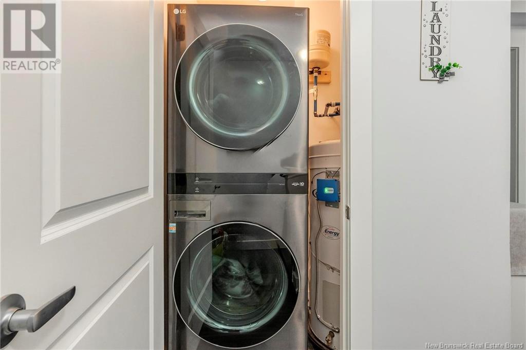https://0201.nccdn.net/1_2/000/000/11e/a3c/washer_dryer.jpg