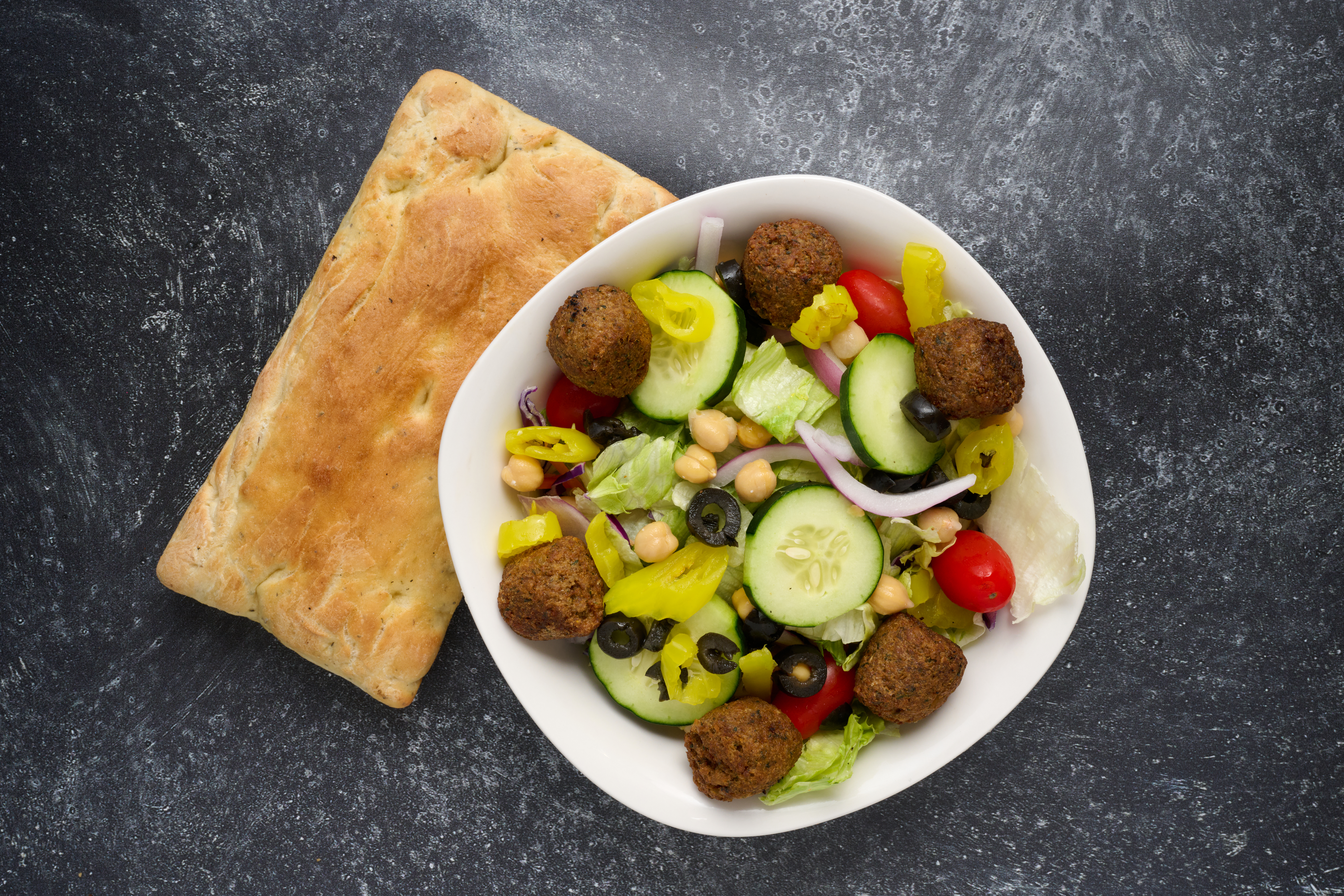 https://0201.nccdn.net/1_2/000/000/11e/b88/falafel-platter.jpg