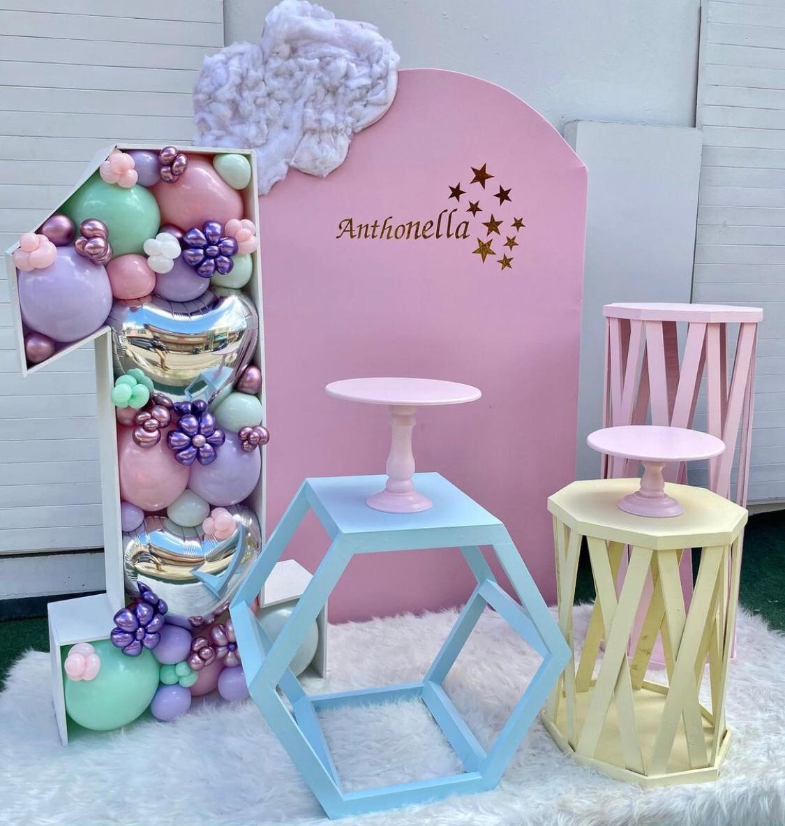 Numero Hueco Para Globos
Medidas: 1.40 Metros
Con Globos $120.000
Sin Globos $60.000
Unidad