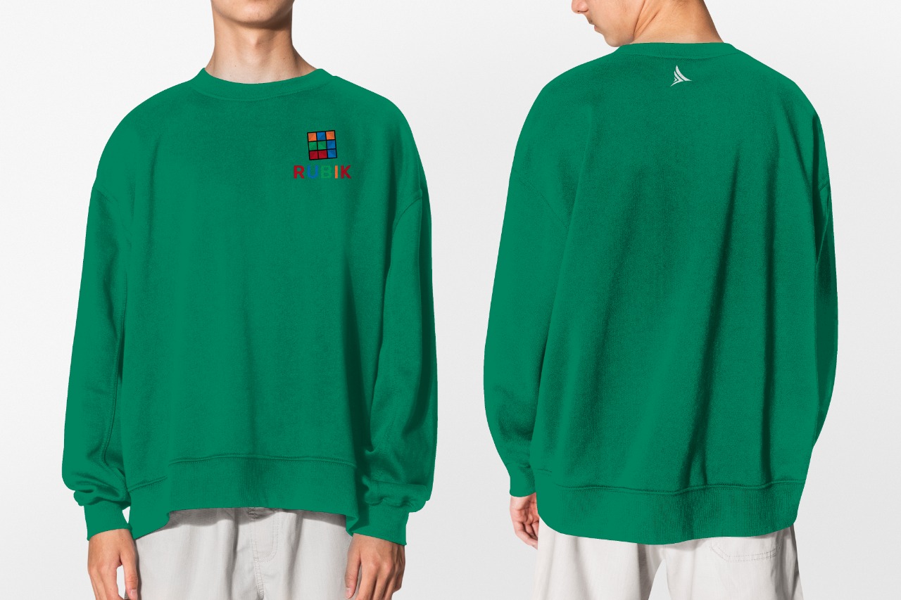 Woman wearing a casual attire