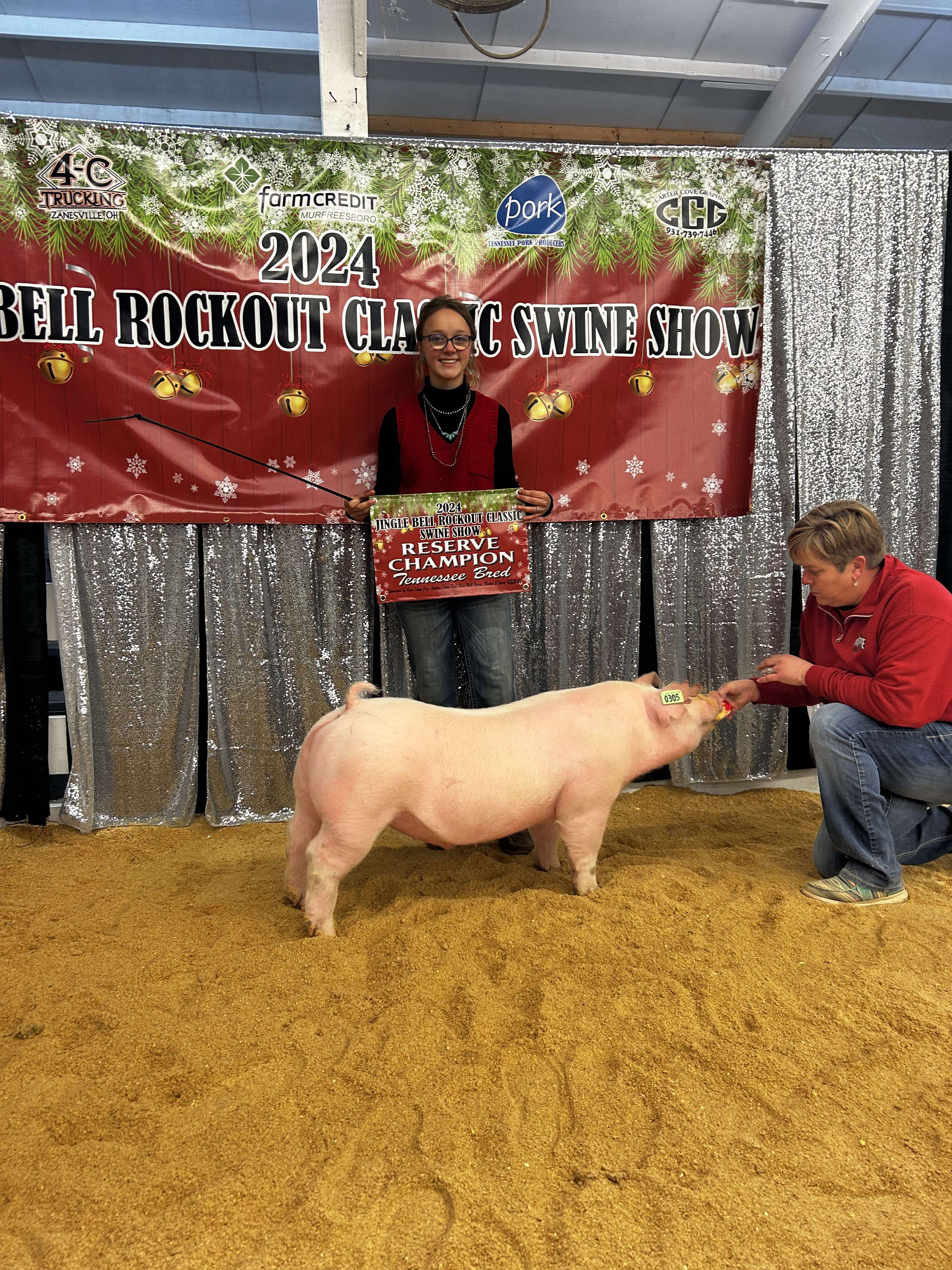 Ivy Johnson
2024 Jingle Bell Rockout Classic
Swine Show
Reserve Champion TN Bred
Chester White Barrow