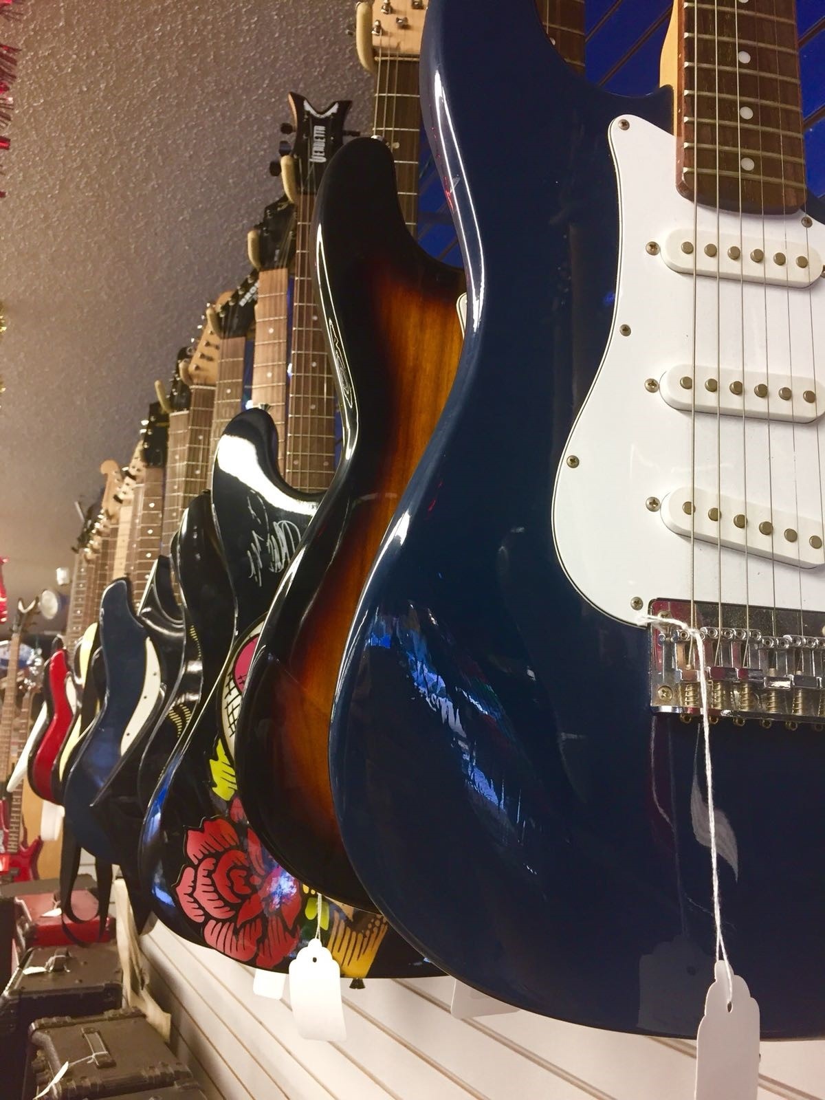 Electric Guitars Electric Guitars