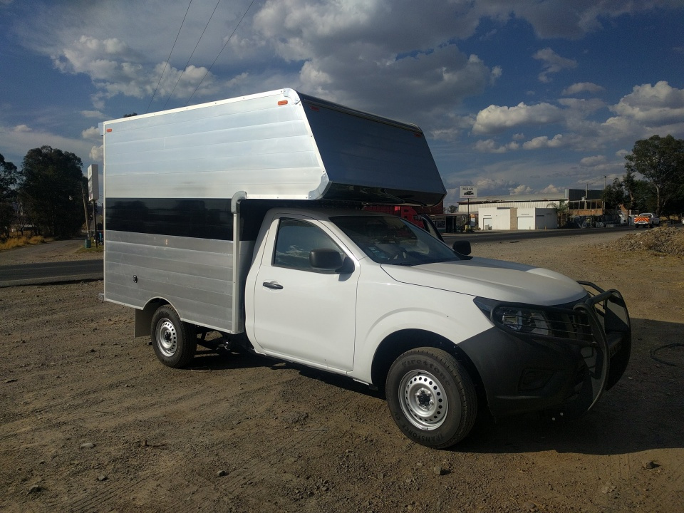 campers volado chasis nissan  