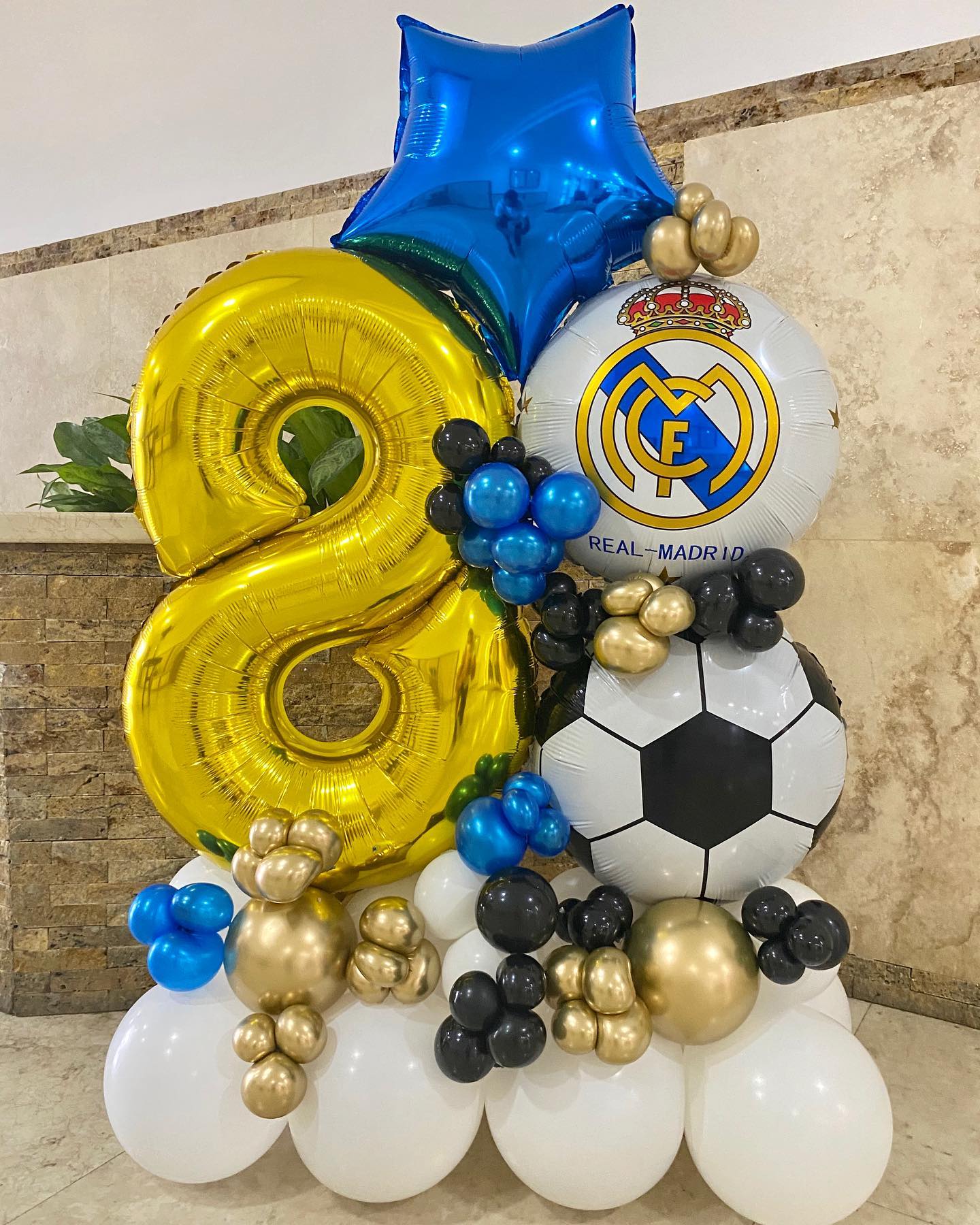 Colombia : 1111 Pesos
Venezuela : 11$
Negociable Según Diseño
