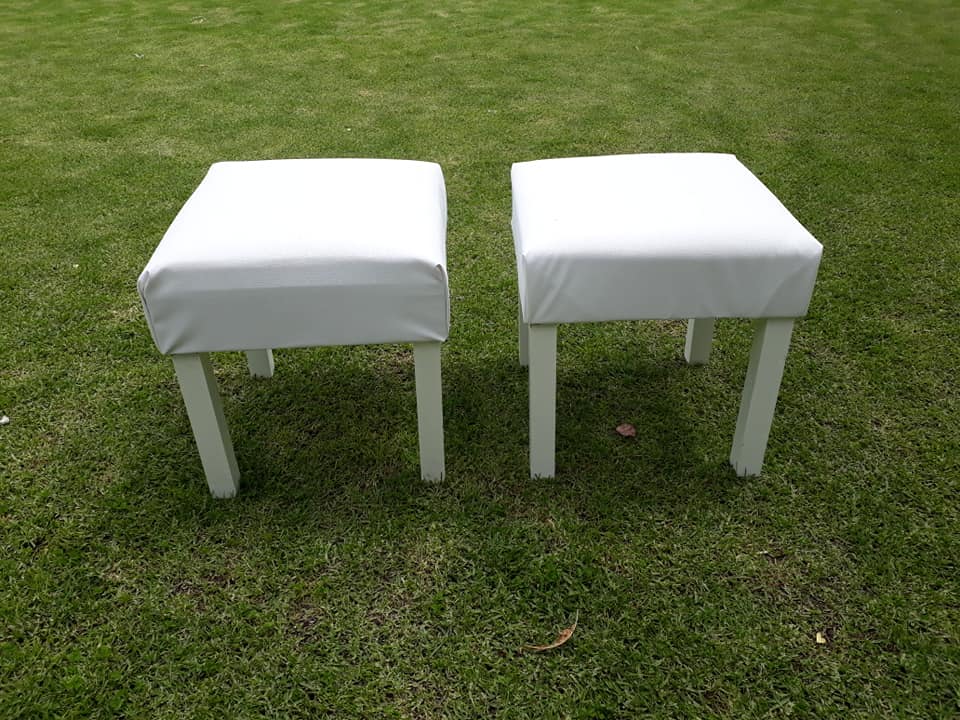 Bancas Tapizadas
Color Blanco
Medidas 44cm de Ancho X 44cm de Altura
$ 7.000