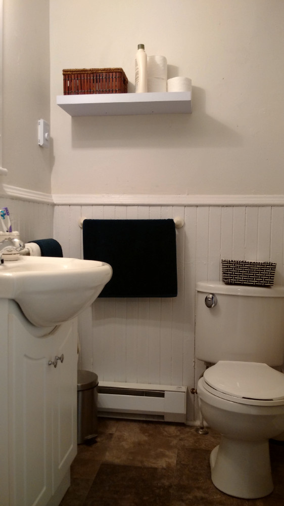 116 Pitt #4 Bathroom