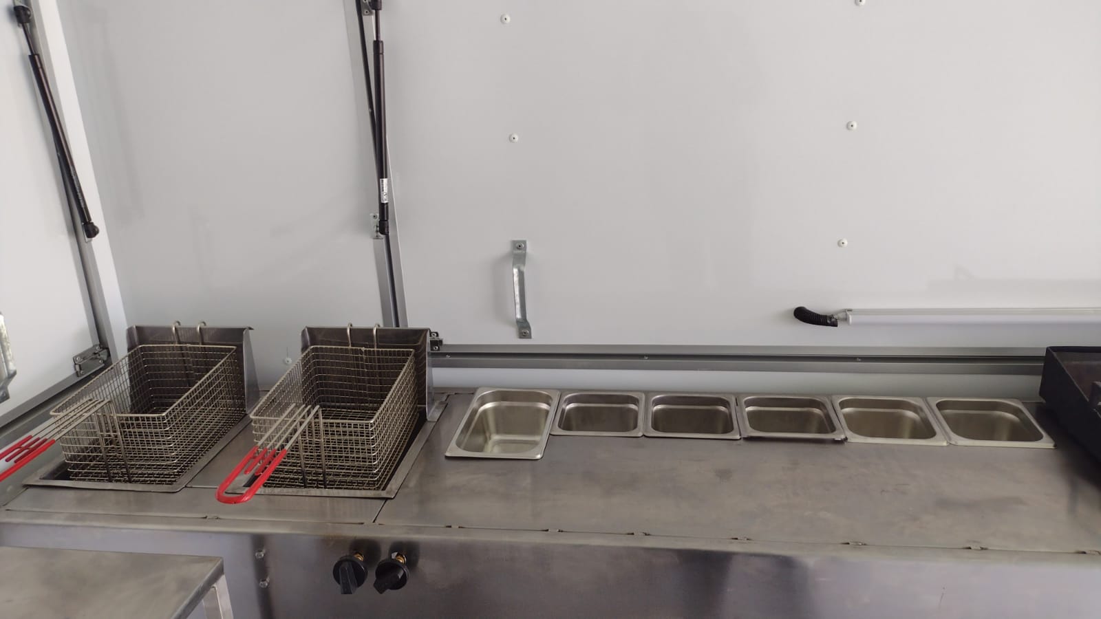 muebles de acero para remolque lnchero