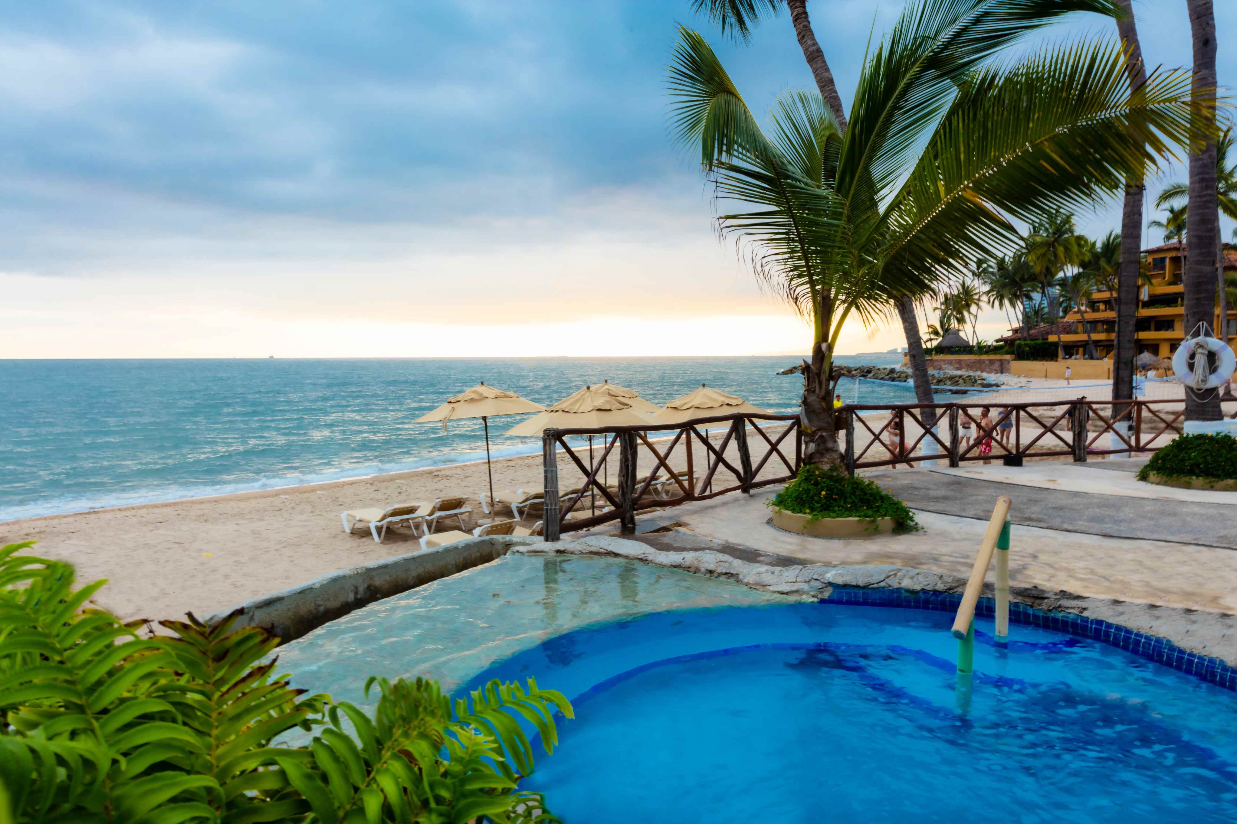 https://0201.nccdn.net/1_2/000/000/122/0fa/jacuzzi-atardecer-las-palmas.jpeg