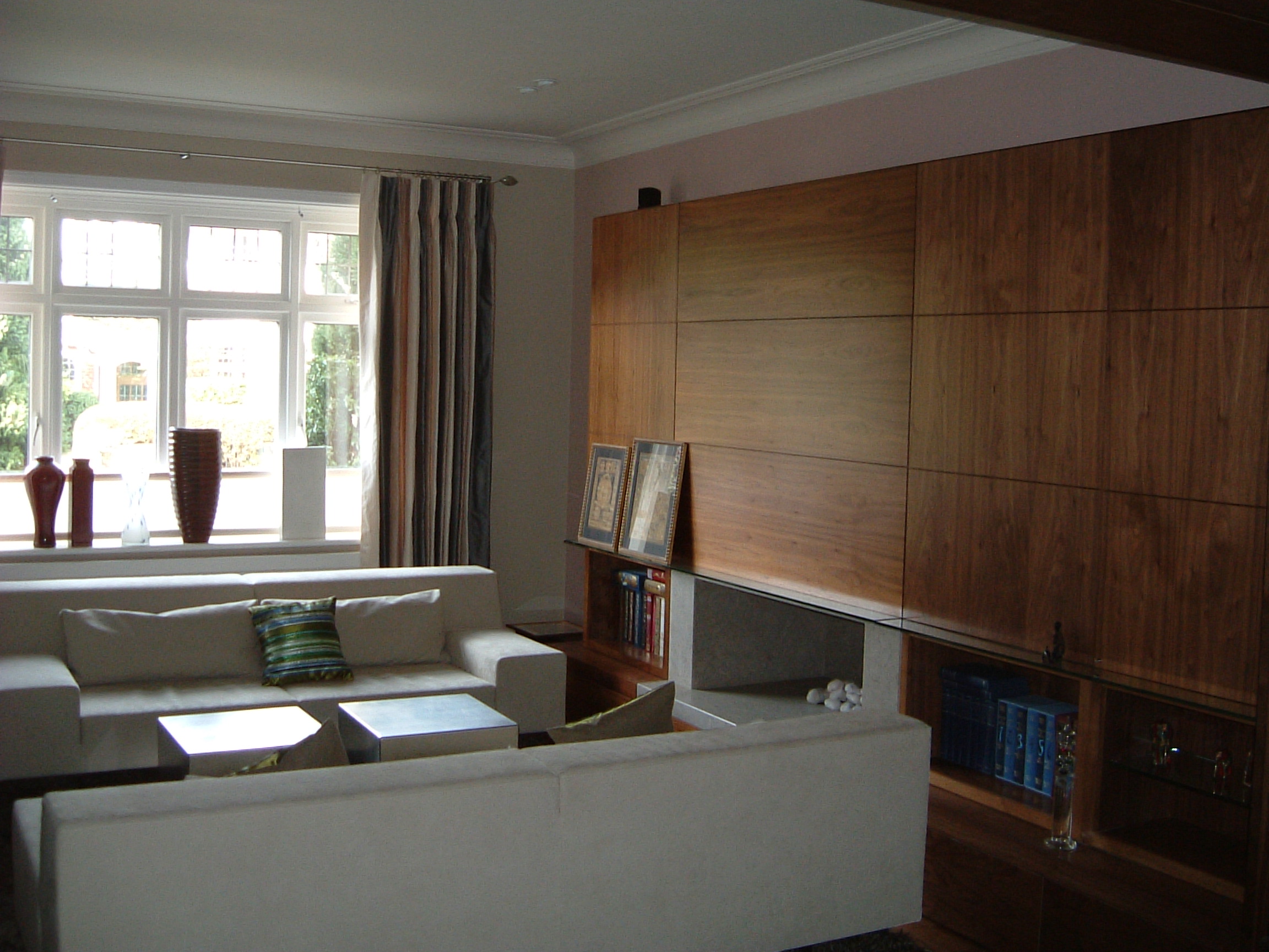 yellow and black fork lift