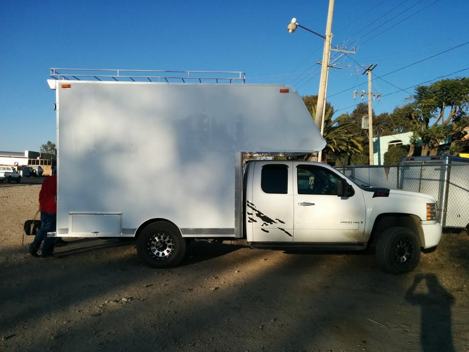 campers volado chasis nissan  