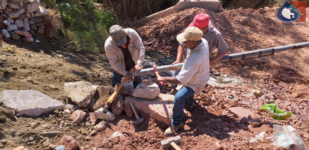 REPARACIÓN DE FUGA DE AGUA EN COLONIA SAN MIGUEL