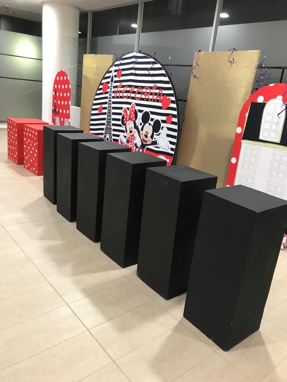 Mesa Estilo Cubo
FORRADO EN TELA DEL COLOR
Alta 1,02 M Altura .41x41cm
$ 50.000