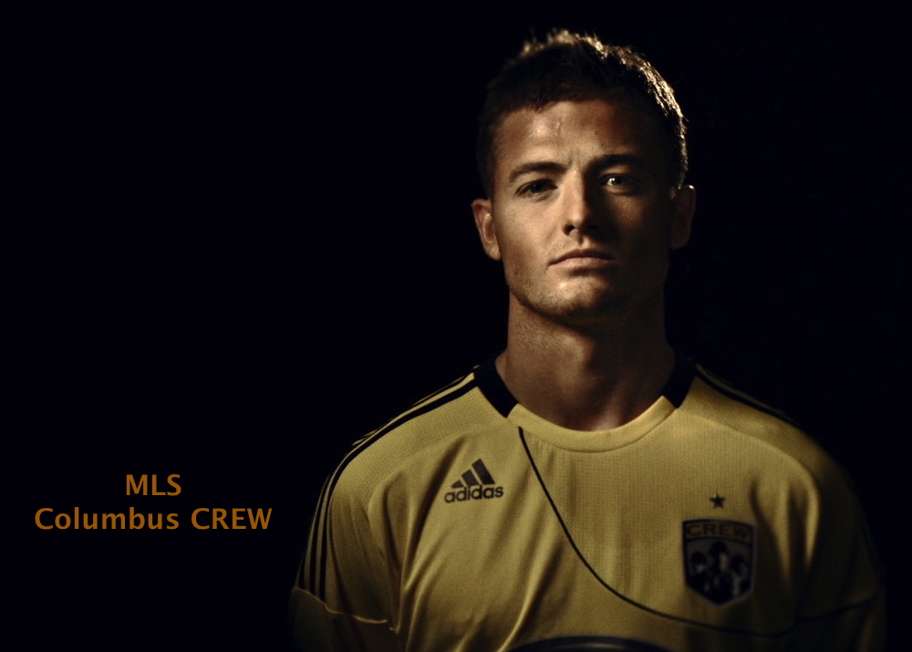 https://0201.nccdn.net/1_2/000/000/124/fc6/crew-robbierogers_withcopy.jpg