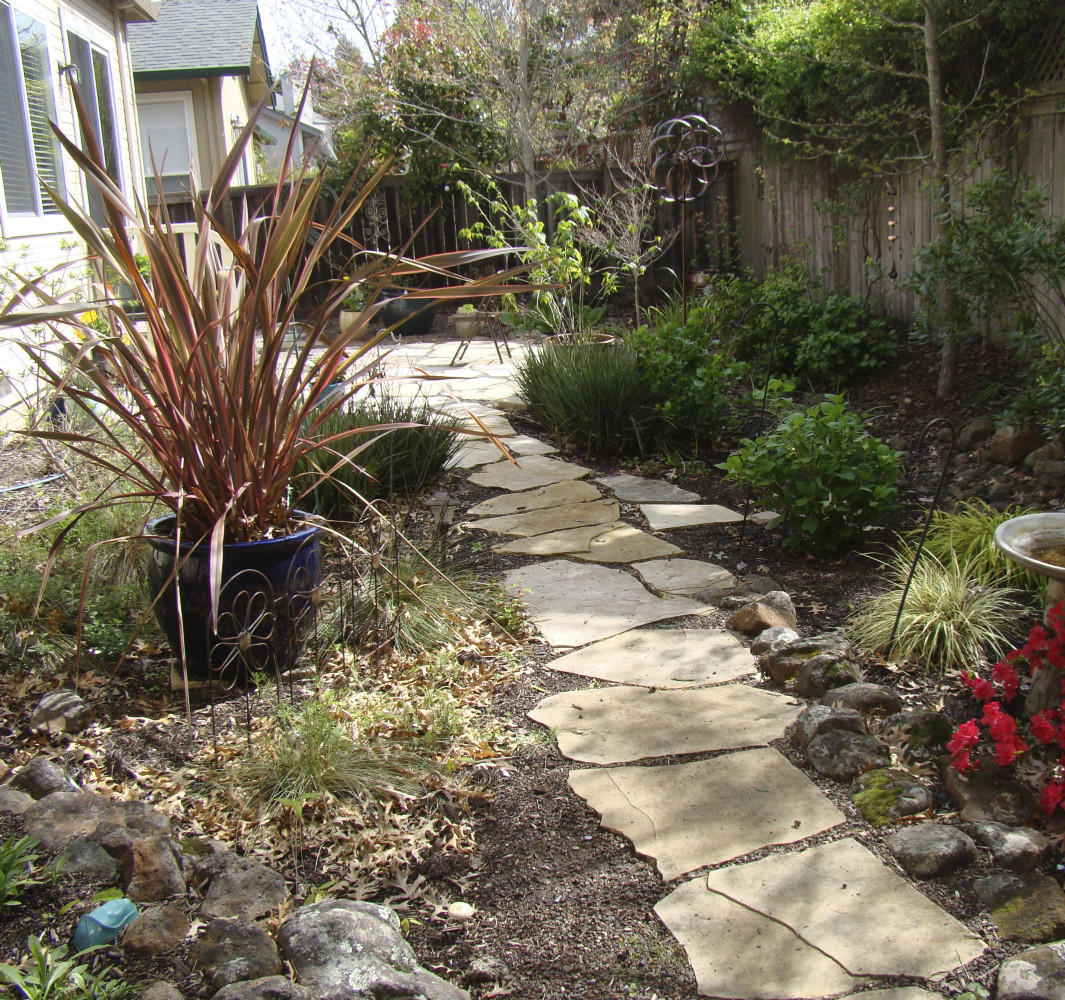 BEFORE - flagstone patio 