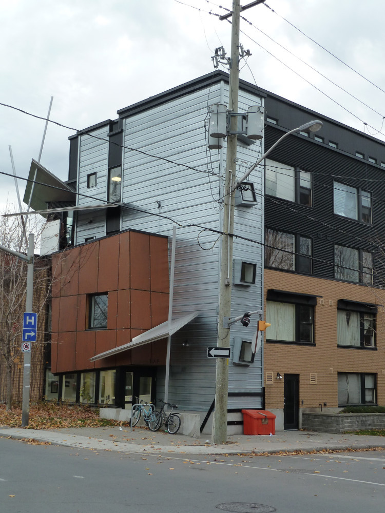 APARTMENT BUILDING
130 Arlington Avenue, Ottawa, ON