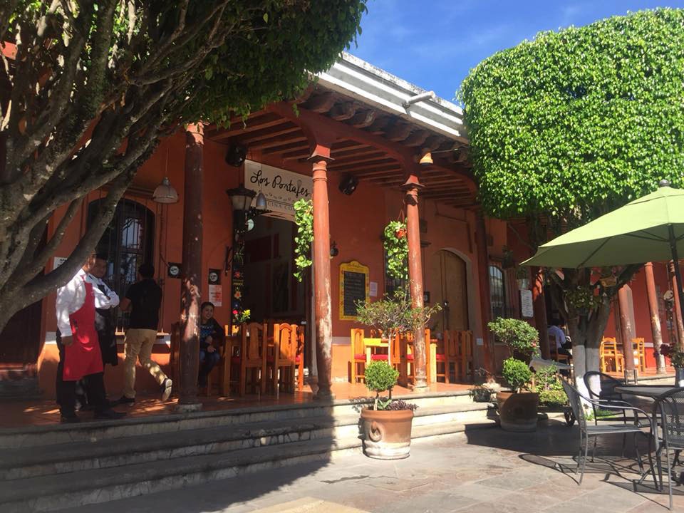 Los Portales Restauran - EXCELENTE SERVICIOS