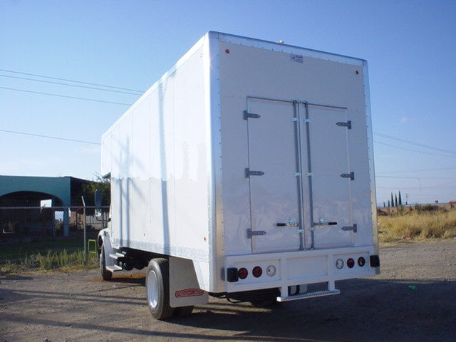 camper volado chasis