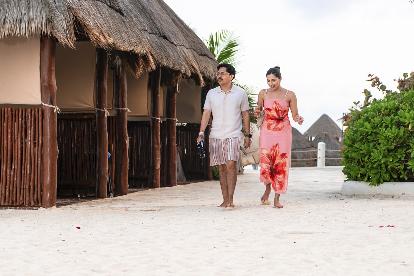 https://0201.nccdn.net/1_2/000/000/126/b59/marriage-proposal-fiesta-americana-condesa-cancun-mexico-lux-art.jpg