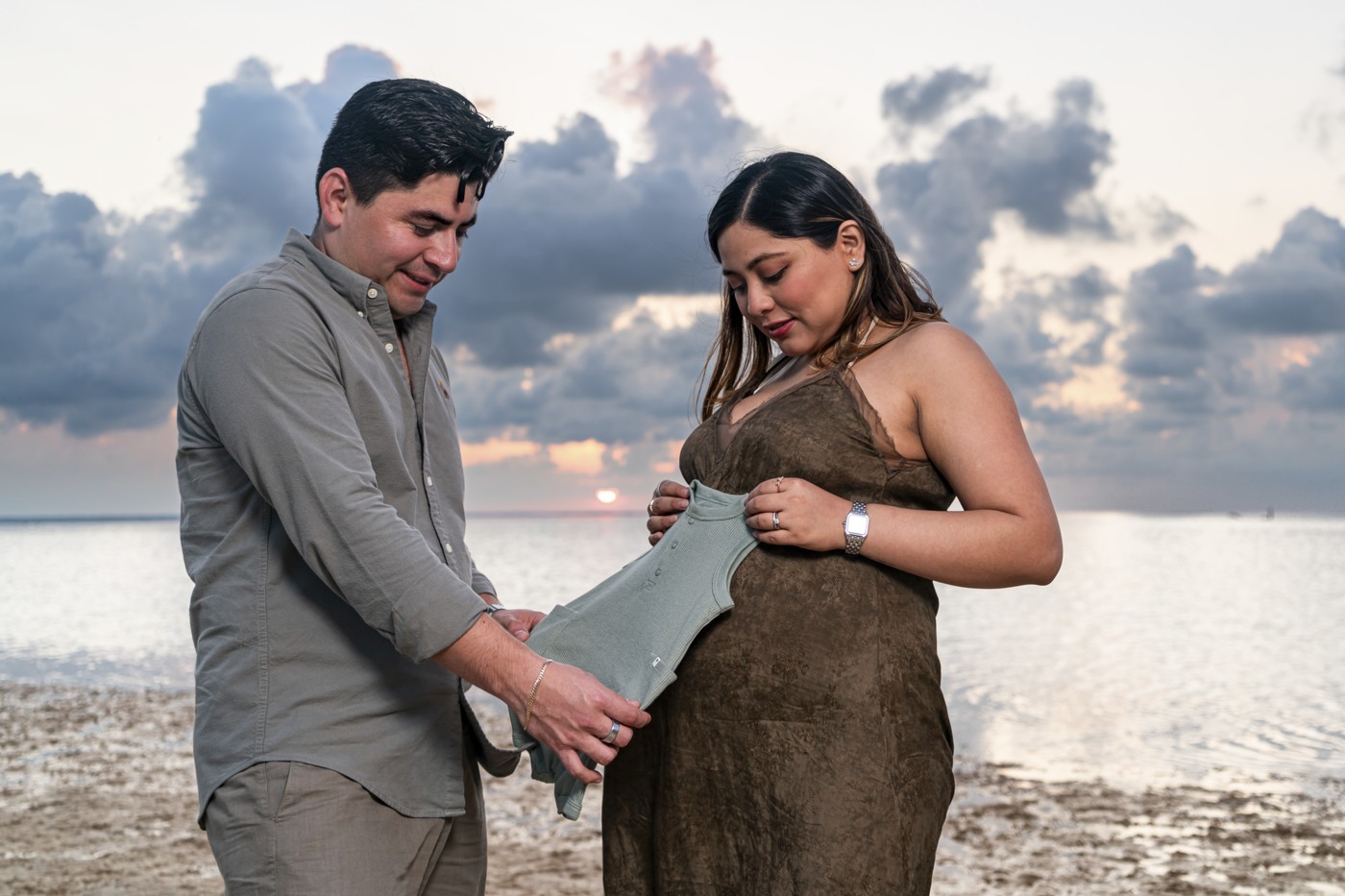 https://0201.nccdn.net/1_2/000/000/126/e36/mich-raul-maternidad-natural-isla-blanca0026.jpg