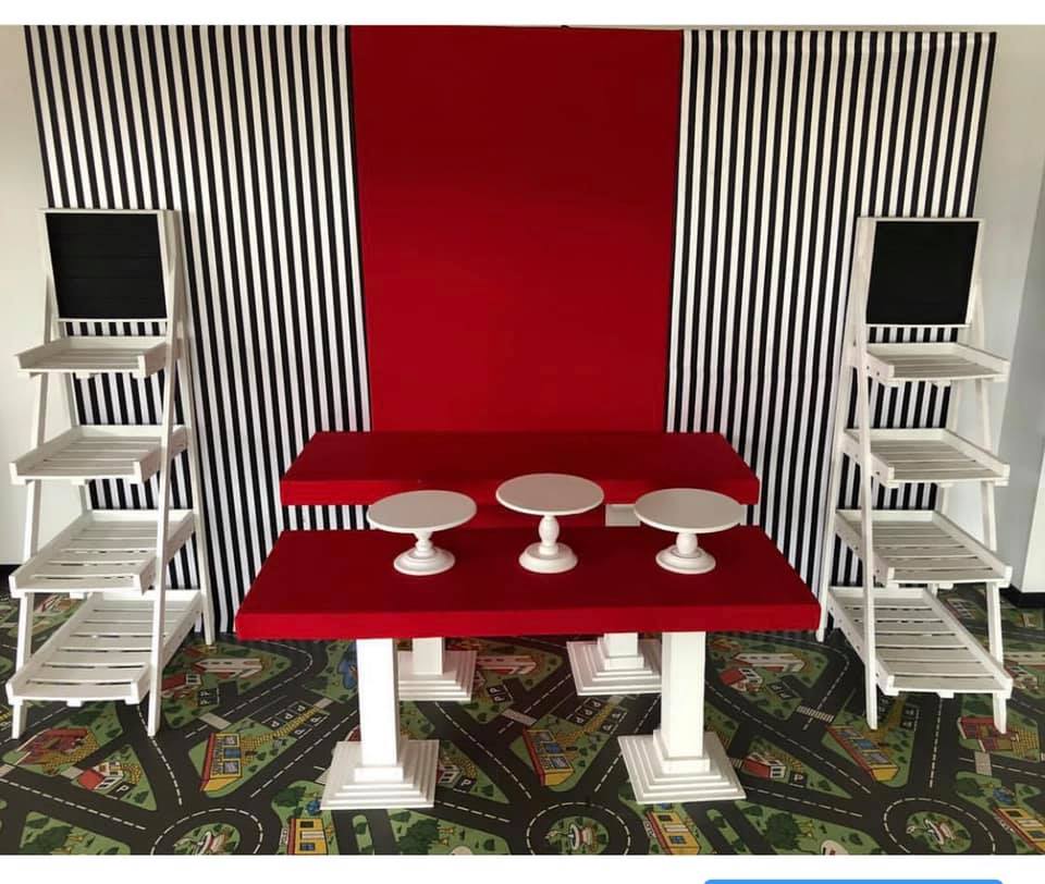 Meson Doble Rojo
medidas
1.50mX55cm
$ 120.000