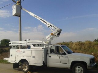 Grúas y Maniobras Precisas - Grúa canastilla