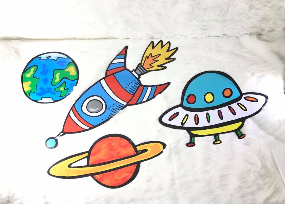 Planeta Tierra 
Precio de alquiler 20.000
Planeta Modelo 1 
Precio de Alquiler 20.000
Nave Espacial Modelo 2
Precio de Alquiler 20.000
Nave Espacial Modelo 1 
Precio de Alquiler 20.000

