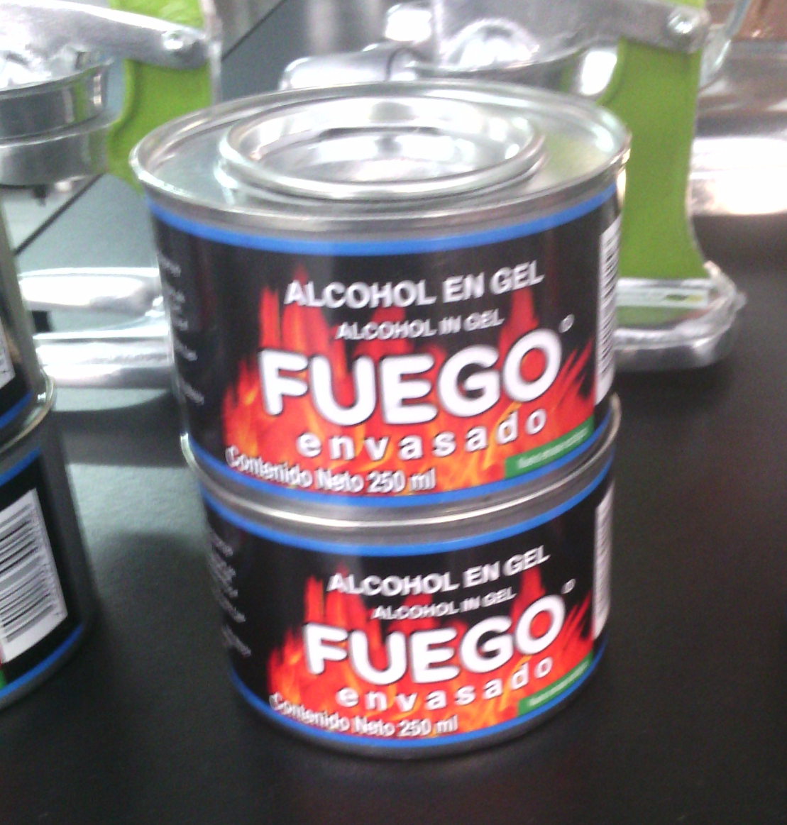 ALCOHOL SOLIDO
EN GEL
ENVASE CON .250 ml