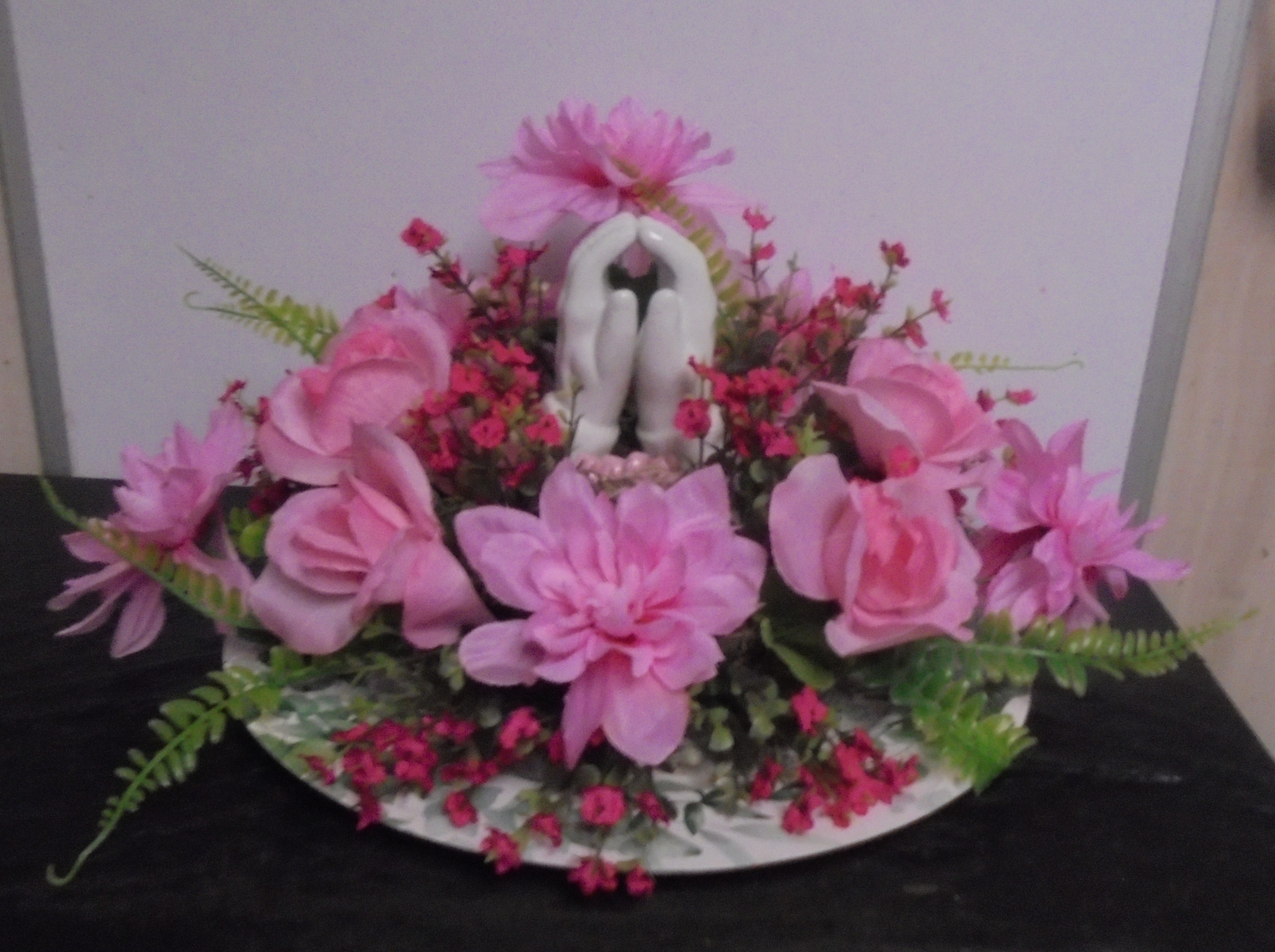 (12) "Silk"  Praying Hands Arrangement
(Pink)
$45.00