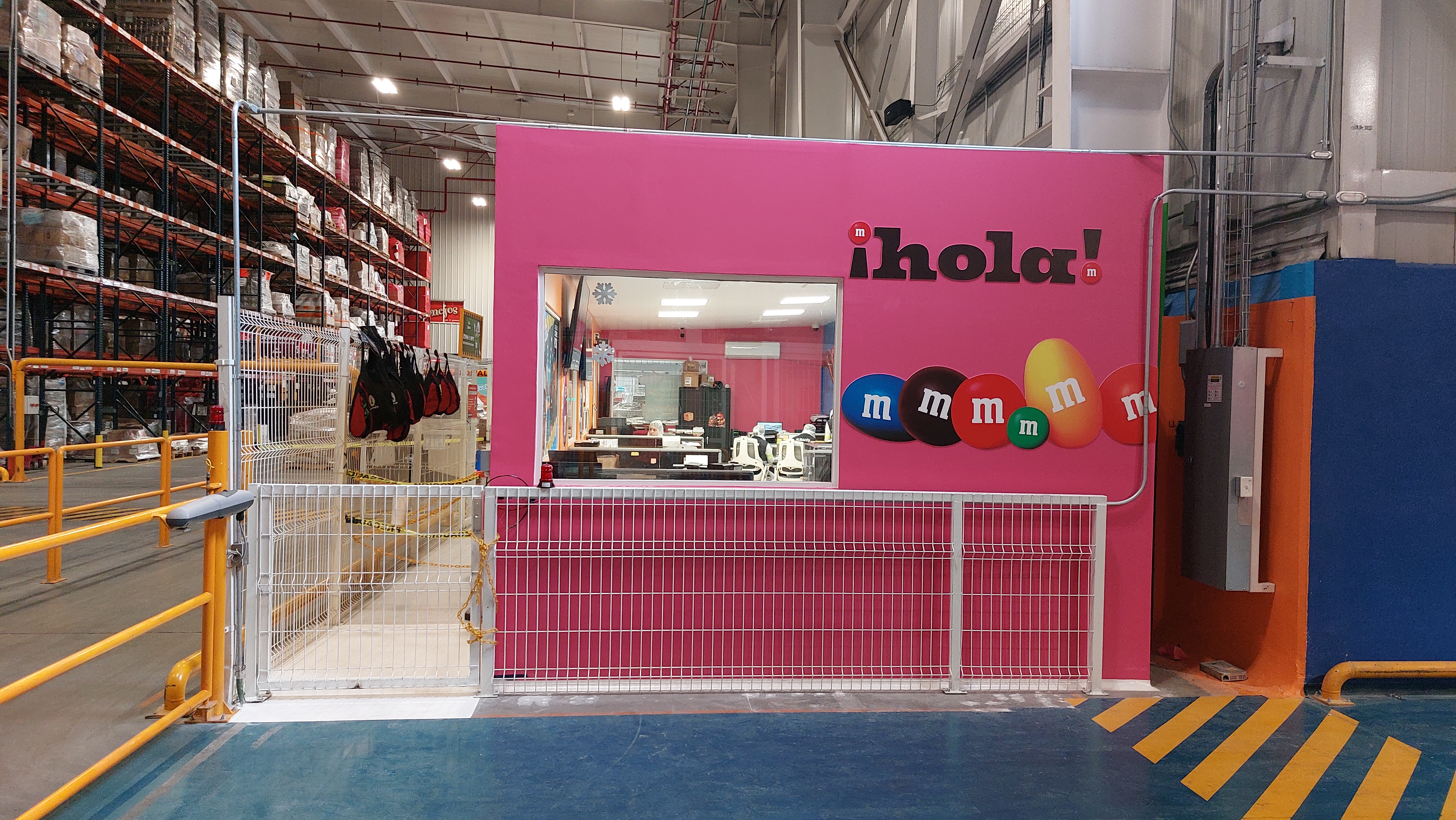 Aplicación Pintura Vinílica y Logos