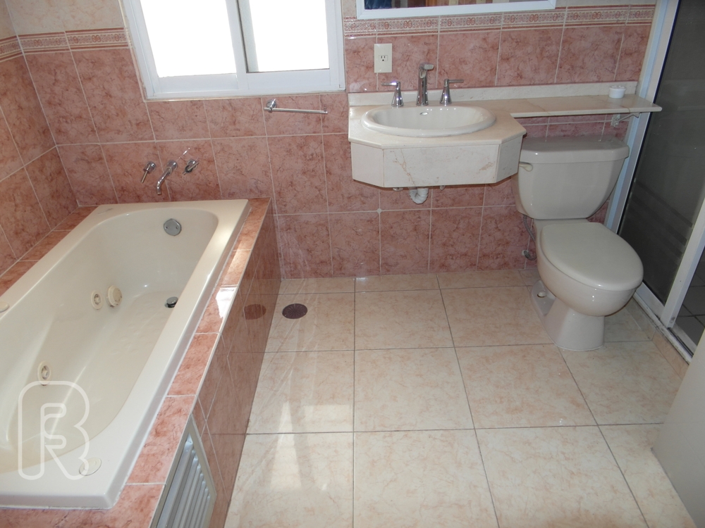 BAÑO PRINCIPAL