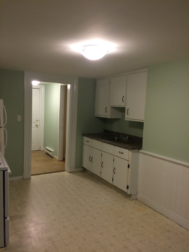 28 Wentworth #1 Kitchen