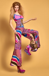 Model with a colorful outfit