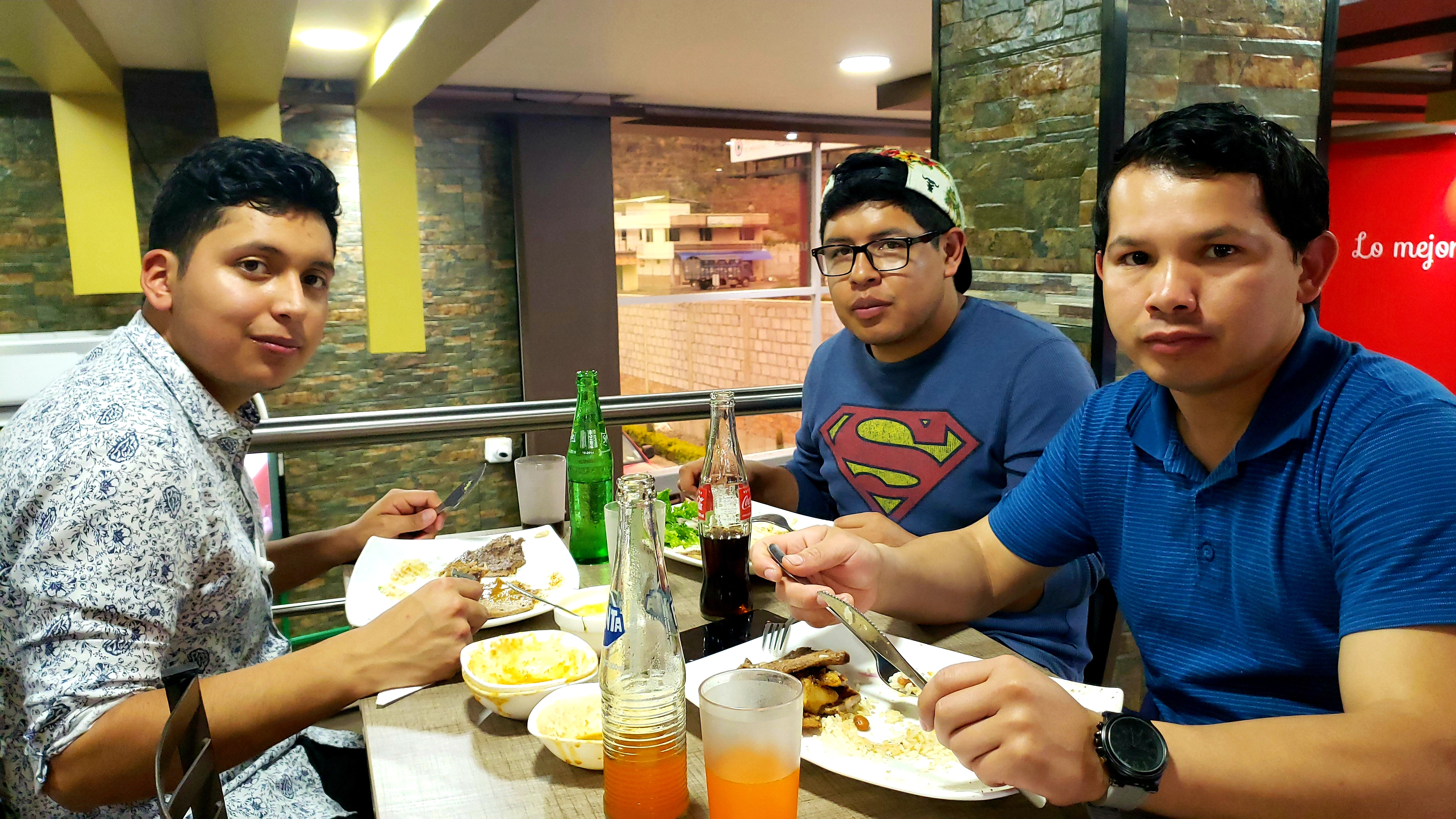 Visita San Isidro Instituto Superior - Cuenca Clase demostrativa, métodos y técnicas de preparación de la gastronomía ecuatoriana.