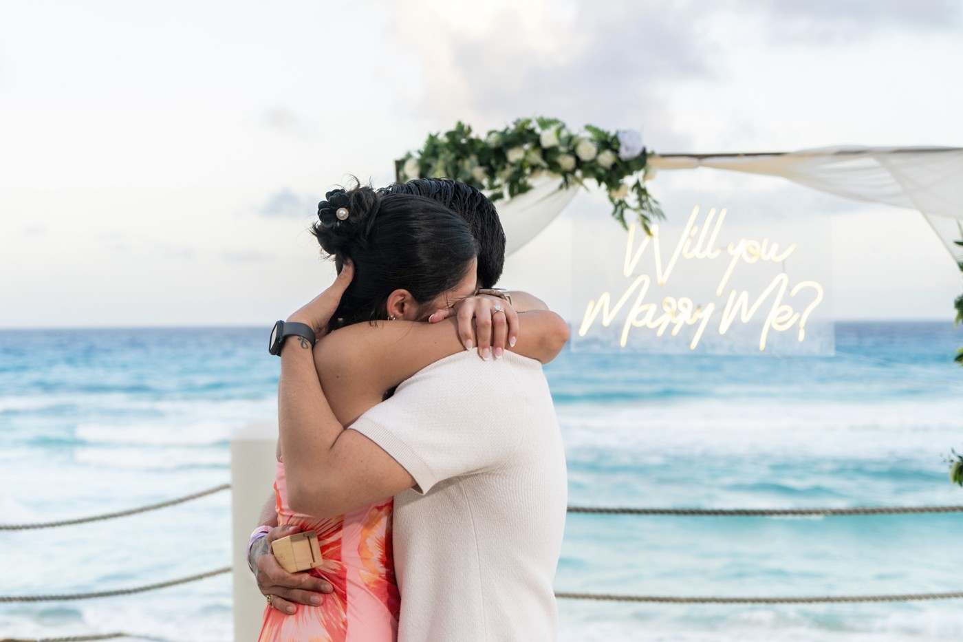 https://0201.nccdn.net/1_2/000/000/12c/04c/marriage-proposal-fiesta-americana-condesa-cancun-mexico-lux-art.jpg