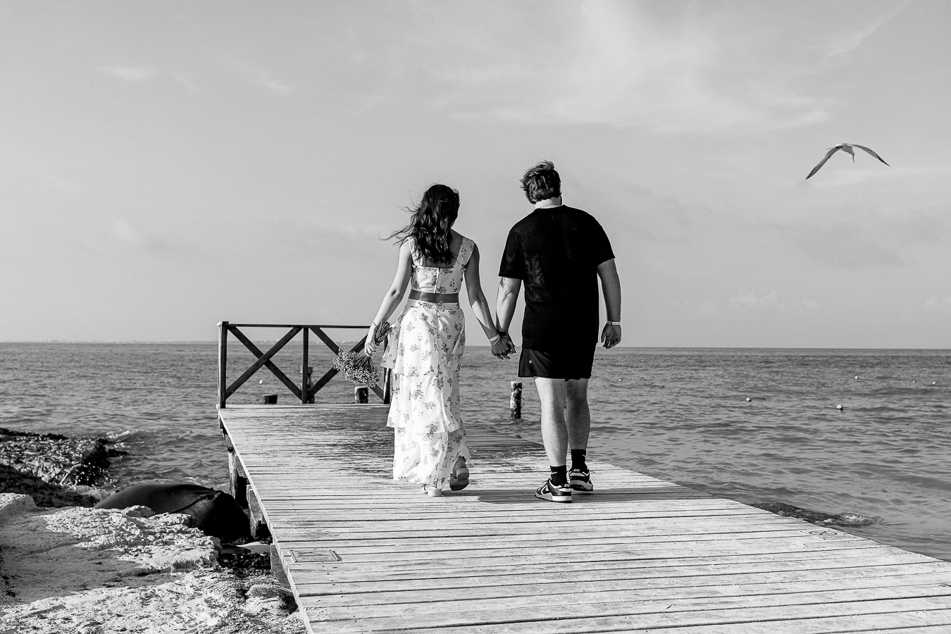 https://0201.nccdn.net/1_2/000/000/12c/a7c/romantic-proposal-in-cancun-sunset--riu-palace-las-americas-canc.jpg