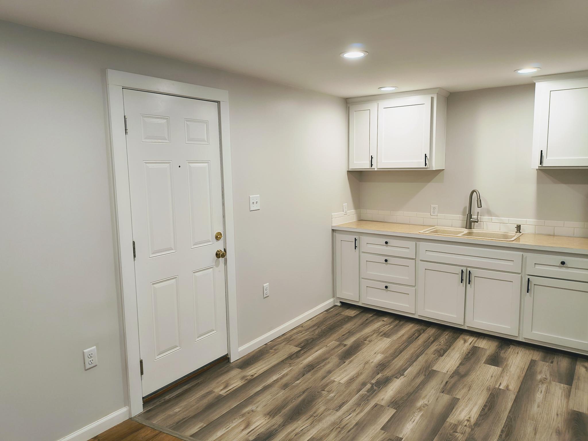 https://0201.nccdn.net/1_2/000/000/12d/6a5/kitchen-2.jpg
